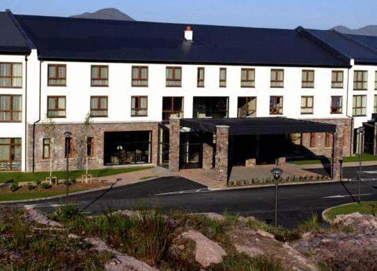 Golden's Cove Apartments at Sneem Hotel Buitenkant foto